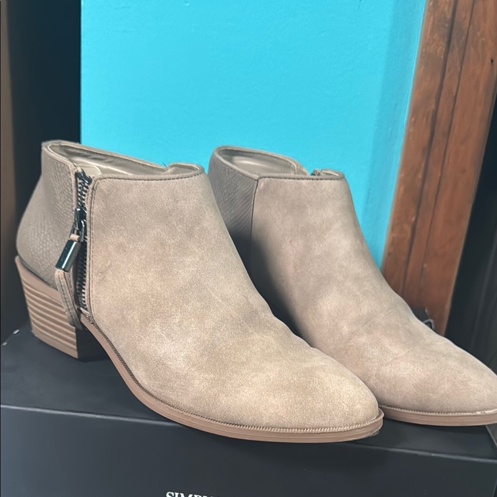 Women's Taupe Ankle Boots
